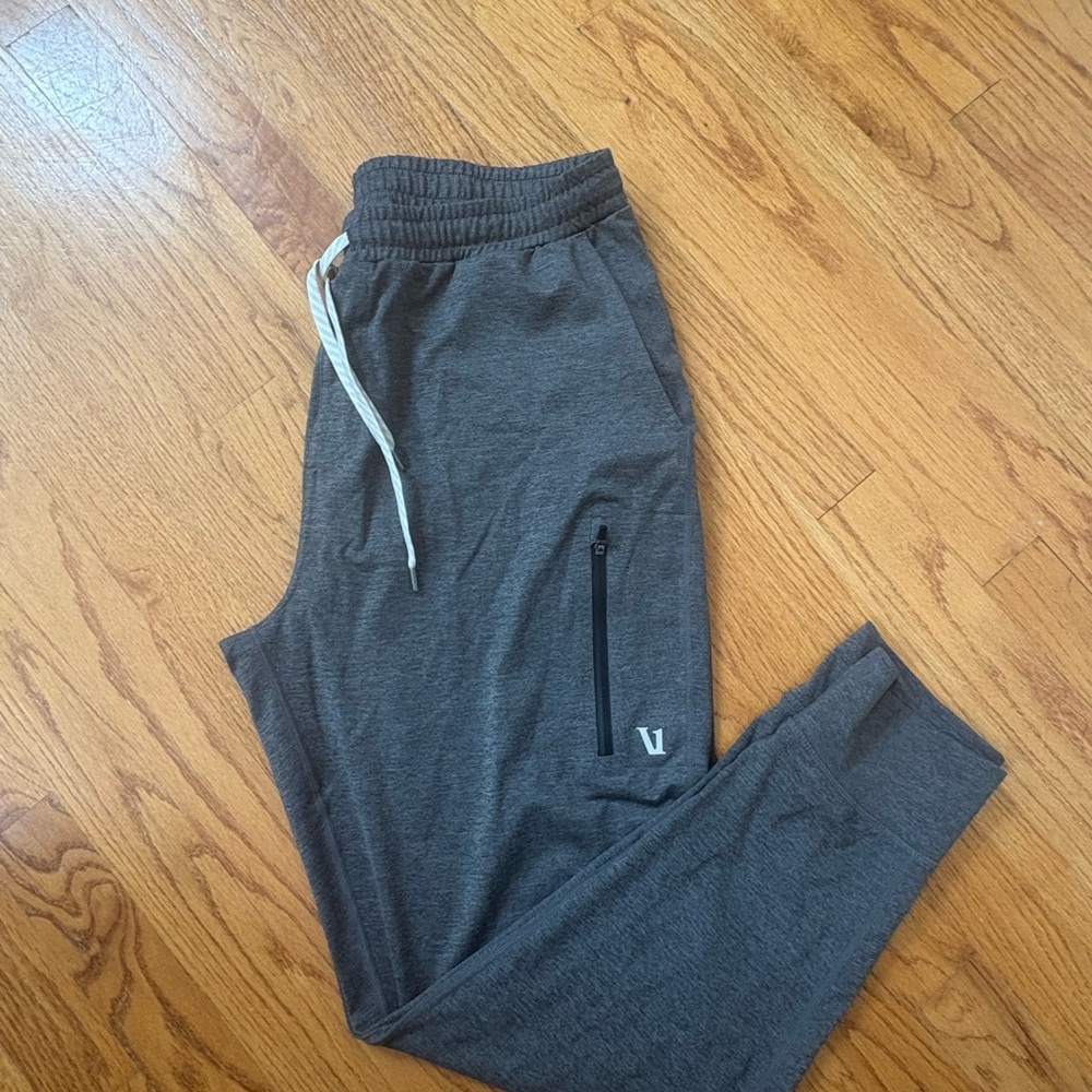 Vuori Charcoal Sunday Joggers with Zipper Pocket